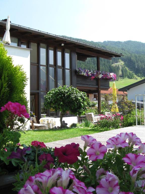 Haus Christine Apartment Mieders Bagian luar foto
